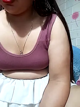 Hena   online show from 04/06/26, 05:19