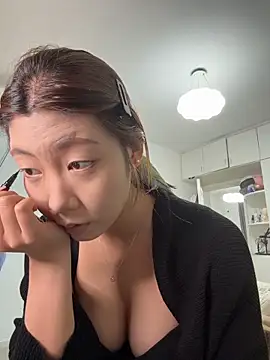 HANHAN886 online show from 04/15/26, 10:33