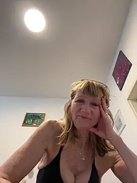 MatureKim online show from 04/03/26, 03:21