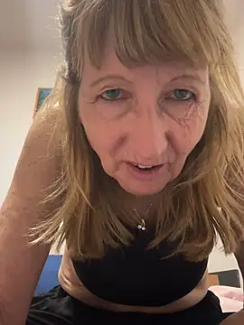 MatureKim online show from 04/05/26, 06:27