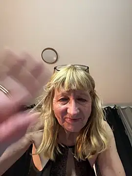 MatureKim online show from 04/12/26, 07:52