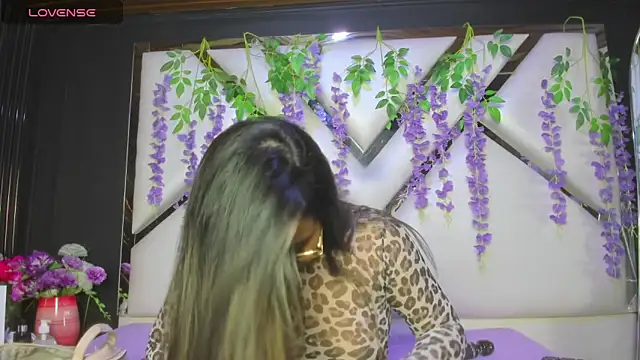 Freyaa Millerr online show from 04/11/26, 05:01