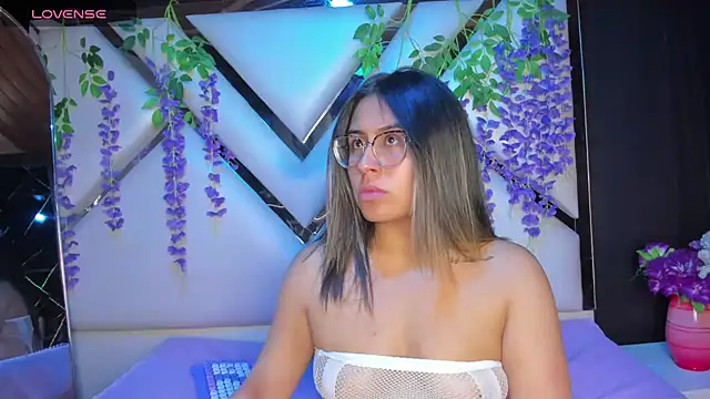 Freyaa Millerr online show from 05/31/26, 03:26