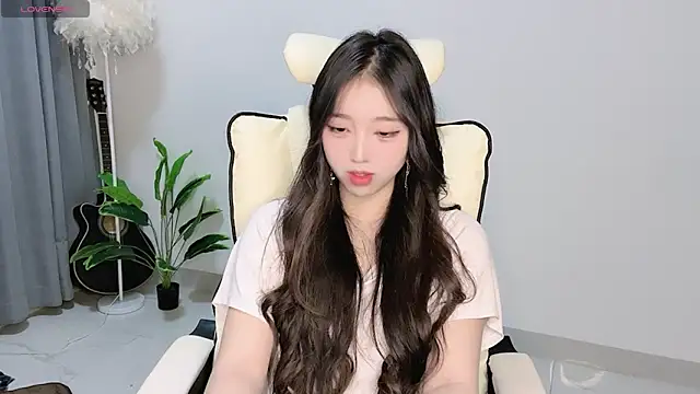 Yukiy8877 online show from 03/26/26, 09:59