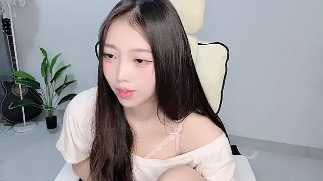 Yukiy8877 online show from 04/04/26, 10:13