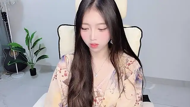 Yukiy8877 online show from 04/05/26, 10:34