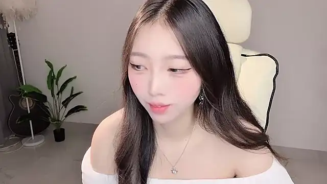 Yukiy8877 online show from 04/08/26, 11:27