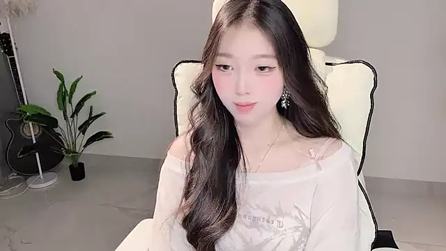 Yukiy8877 online show from 04/09/26, 10:31