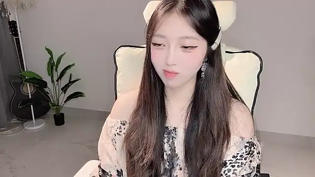 Yukiy8877 online show from 04/10/26, 11:04