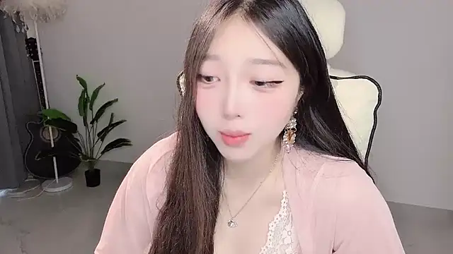 Yukiy8877 online show from 04/18/26, 12:58