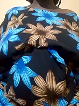 Snapshot of Coco2vee chatting on 03/23/26, 05:00 Coco2vee online show from 03/23/26, 05:00