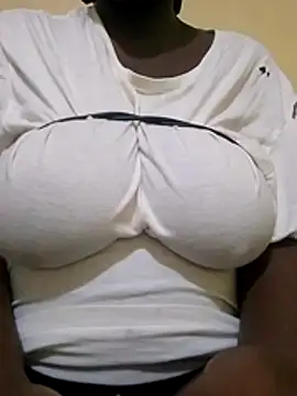 Snapshot of Coco2vee chatting on 03/27/26, 07:36 Coco2vee online show from 03/27/26, 07:36