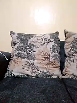 Snapshot of Coco2vee chatting on 04/04/26, 05:16 Coco2vee online show from 04/04/26, 05:16