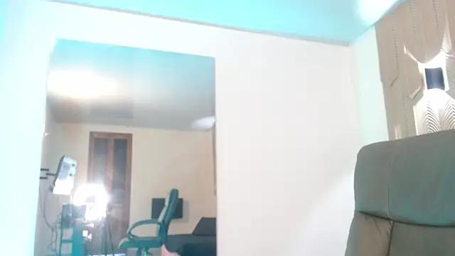 mia coral1 online show from 04/09/26, 10:48