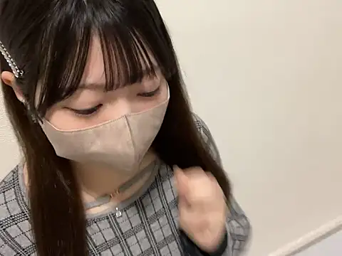 y-u-r-a-33 online show from 03/23/26, 02:59