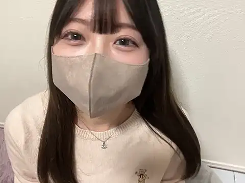 y-u-r-a-33 online show from 03/25/26, 03:45