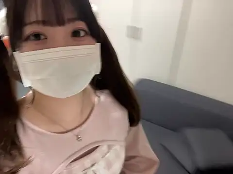 y-u-r-a-33 online show from 03/31/26, 06:36