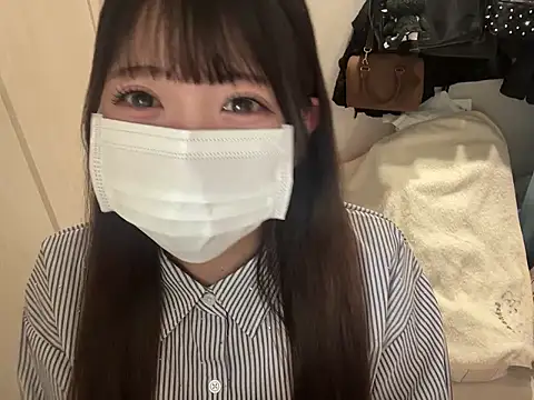 y-u-r-a-33 online show from 05/19/26, 11:11