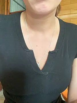 Snapshot of Zinii99 chatting on 04/01/26, 07:31 Zinii99 online show from 04/01/26, 07:31