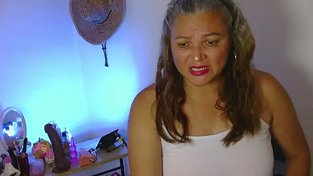 Snapshot of zyra_vex chatting on 04/12/26, 05:07 zyra vex online show from 04/12/26, 05:07