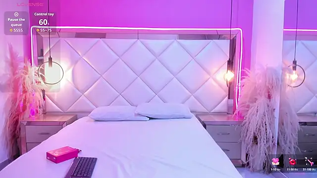 Snapshot of khathieeBelle chatting on 04/06/26, 06:42 khathieeBelle online show from 04/06/26, 06:42