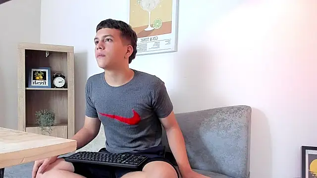 Snapshot of dennis_hills chatting on 03/21/26, 12:54 dennis hills online show from 03/21/26, 12:54