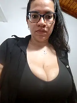 Gia-and-Lara online show from 03/24/26, 12:26