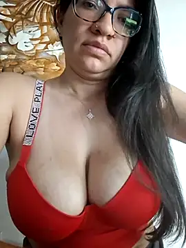 Gia-and-Lara online show from 03/29/26, 01:22