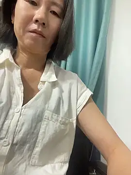 lilysister66 online show from 06/14/26, 04:42