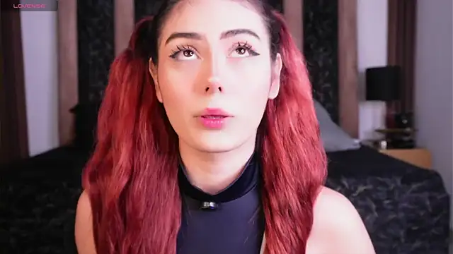 Snapshot of Doll_kira_ chatting on 04/06/26, 04:52 Doll kira online show from 04/06/26, 04:52