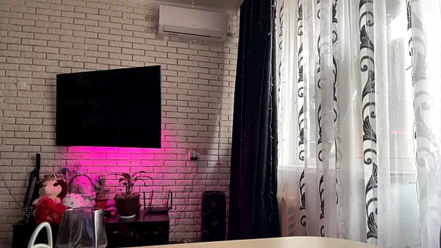 ElmiraDabato online show from 04/07/26, 07:09