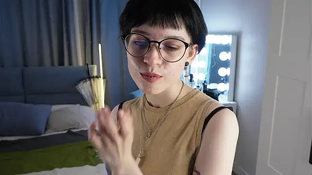 RubieNibbs online show from 03/28/26, 07:35