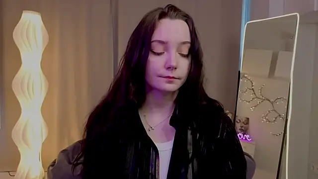 KaraNeagle online show from 04/03/26, 06:00