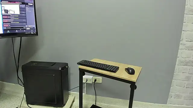 Snapshot of Gury_tattoo chatting on 04/01/26, 01:41 Gury tattoo online show from 04/01/26, 01:41