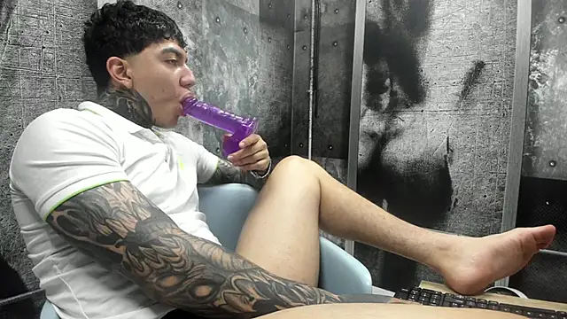 Gury tattoo online show from 05/23/26, 02:21