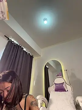 Ellelie 77 online show from 04/04/26, 02:25