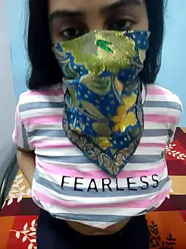 ALIZA FENDY online show from 03/25/26, 09:26