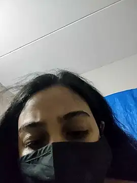 ALIZA FENDY online show from 04/20/26, 01:58