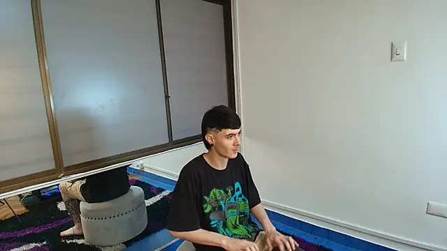 lio     online show from 04/03/26, 02:53