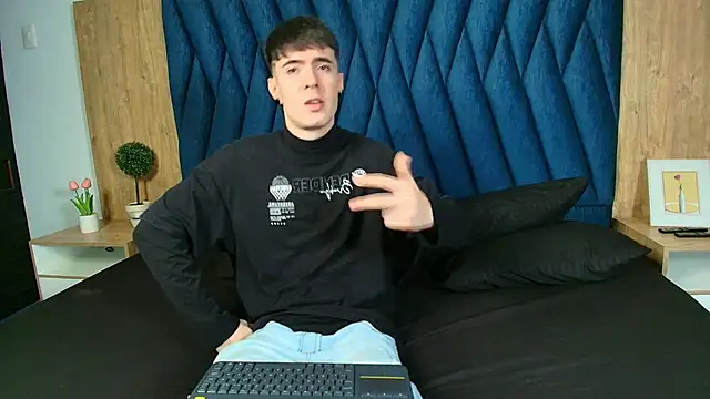 lio     online show from 04/05/26, 03:04