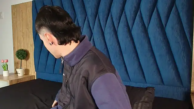 lio     online show from 04/06/26, 02:53