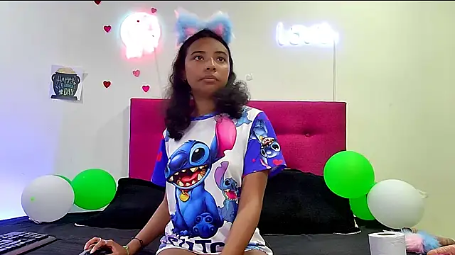 Snapshot of Ellie_Cute7 chatting on 04/09/26, 07:30 Ellie Cute7 online show from 04/09/26, 07:30