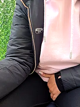 SellenaGomez online show from 04/14/26, 03:51