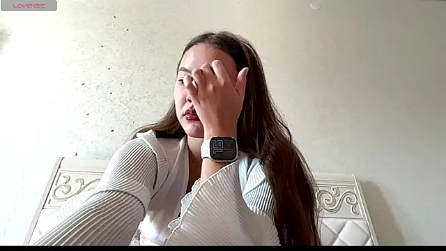 kamila 18 french online show from 07/08/26, 09:14
