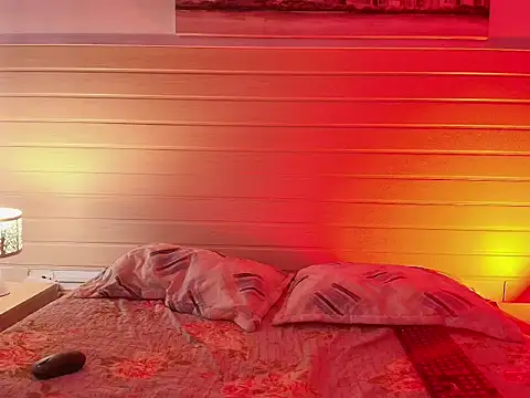 Snapshot of Marajanne chatting on 04/13/26, 07:08 Marajanne online show from 04/13/26, 07:08