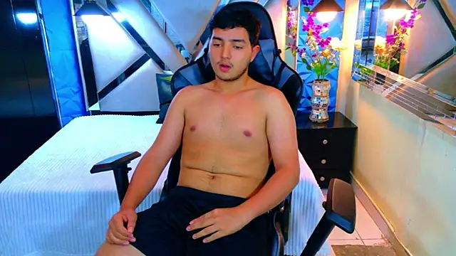 Oliver Jamees online show from 03/27/26, 12:16