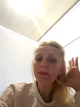 MiaLove183 online show from 04/11/26, 07:56