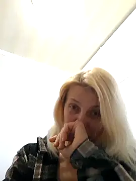 MiaLove183 online show from 04/16/26, 01:12