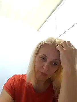 MiaLove183 online show from 07/14/26, 01:28