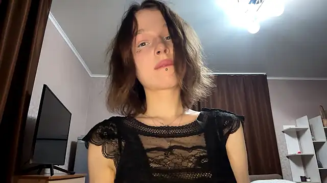 Snapshot of asunanue chatting on 03/25/26, 11:00 asunanue online show from 03/25/26, 11:00